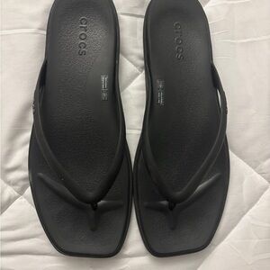 CROCS Classic Black Flip Flops